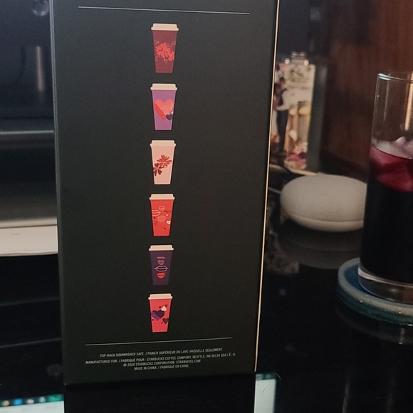 Valentine day reusable hot cups - Picture 2 of 3